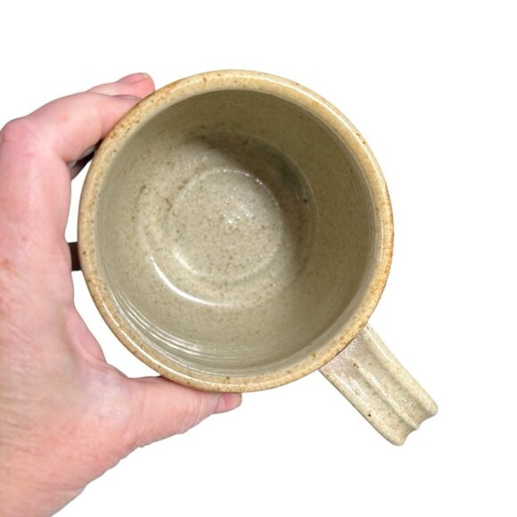 Vintage Art Pottery Stoneware Large 16 oz Coffee Tea Mug Cup Signed by Artisan - Picture 7 of 9
